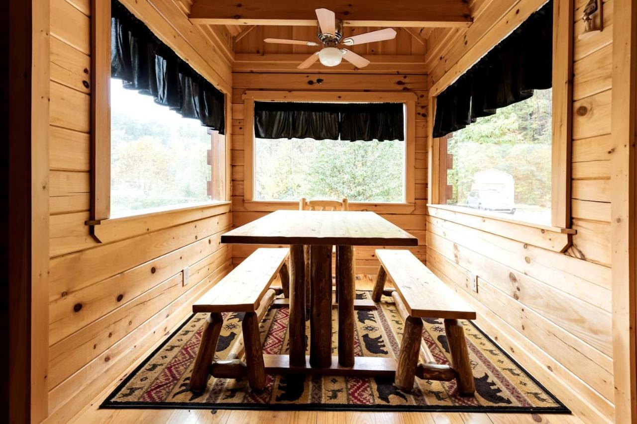 Smoky Mtn Hideaway - Cabin W/ Hot Tub & Pool Table Villa Sevierville Kültér fotó