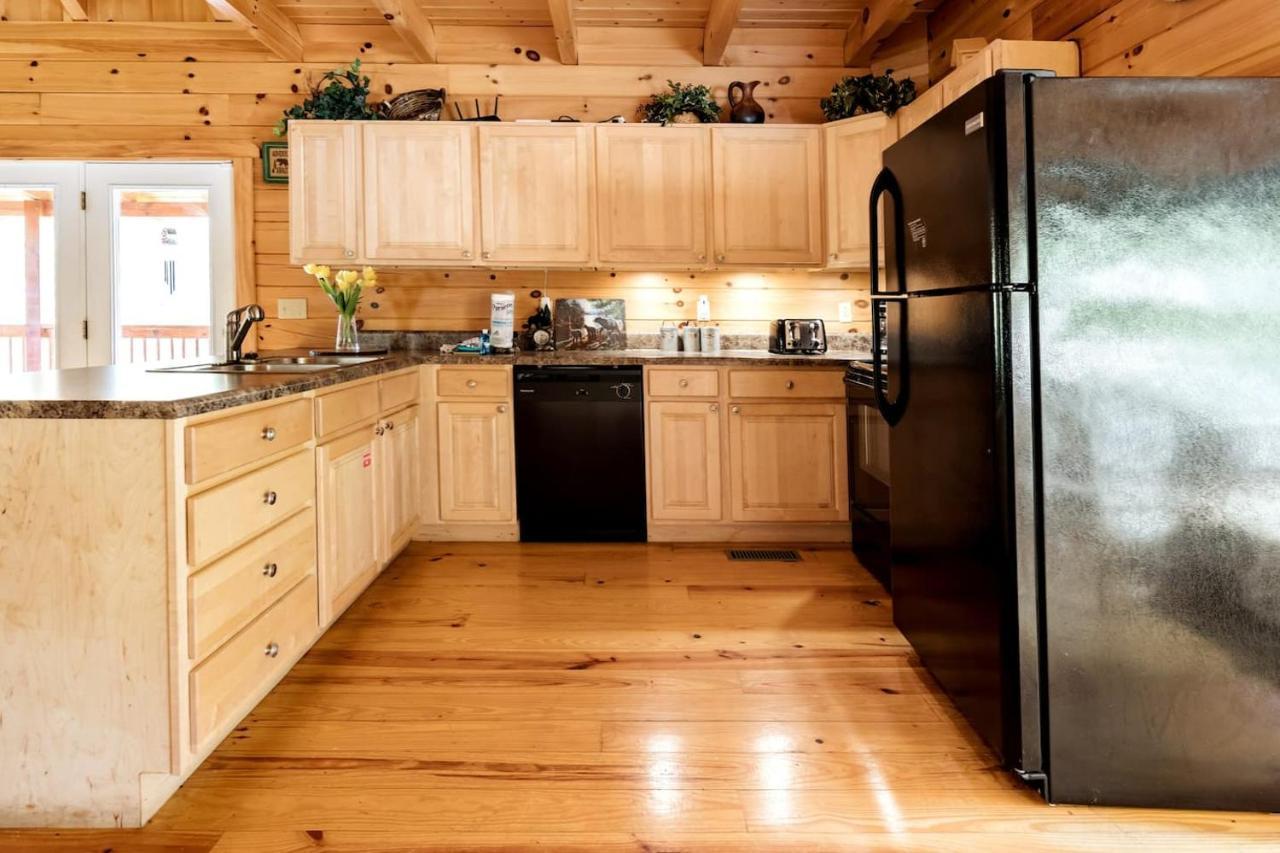 Smoky Mtn Hideaway - Cabin W/ Hot Tub & Pool Table Villa Sevierville Kültér fotó