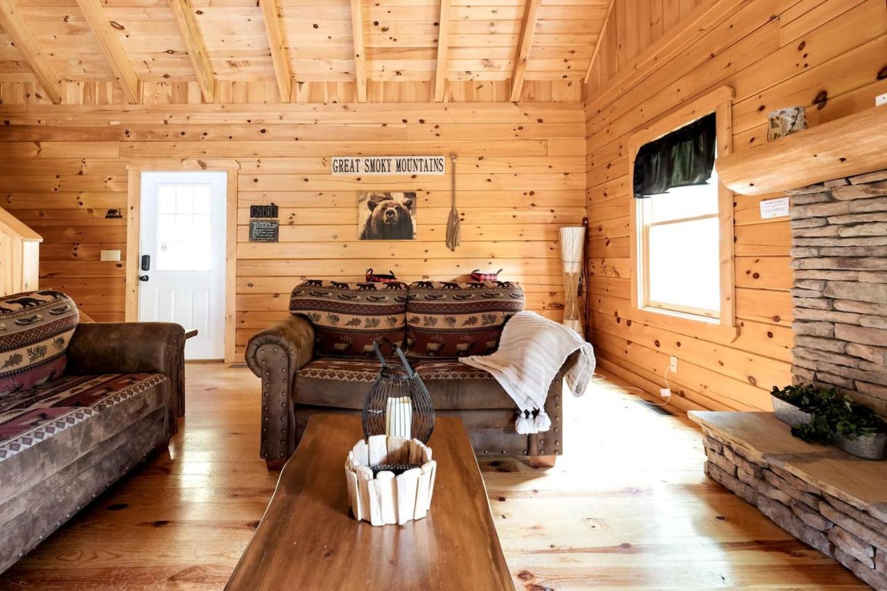 Smoky Mtn Hideaway - Cabin W/ Hot Tub & Pool Table Villa Sevierville Kültér fotó