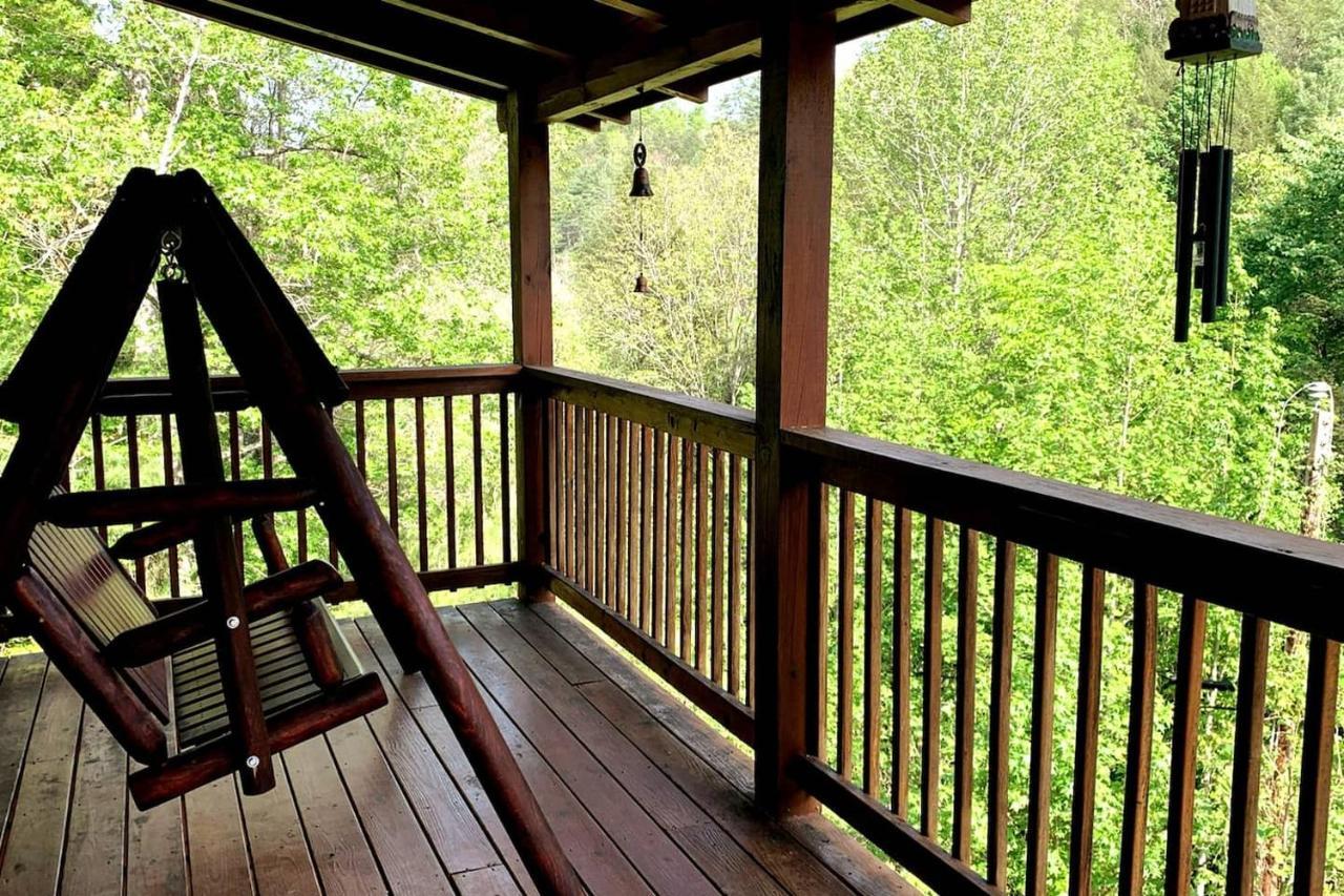 Smoky Mtn Hideaway - Cabin W/ Hot Tub & Pool Table Villa Sevierville Kültér fotó