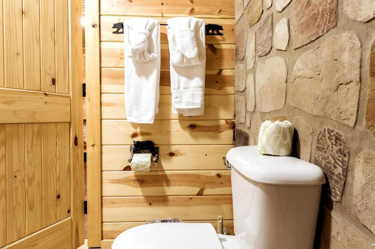 Smoky Mtn Hideaway - Cabin W/ Hot Tub & Pool Table Villa Sevierville Kültér fotó