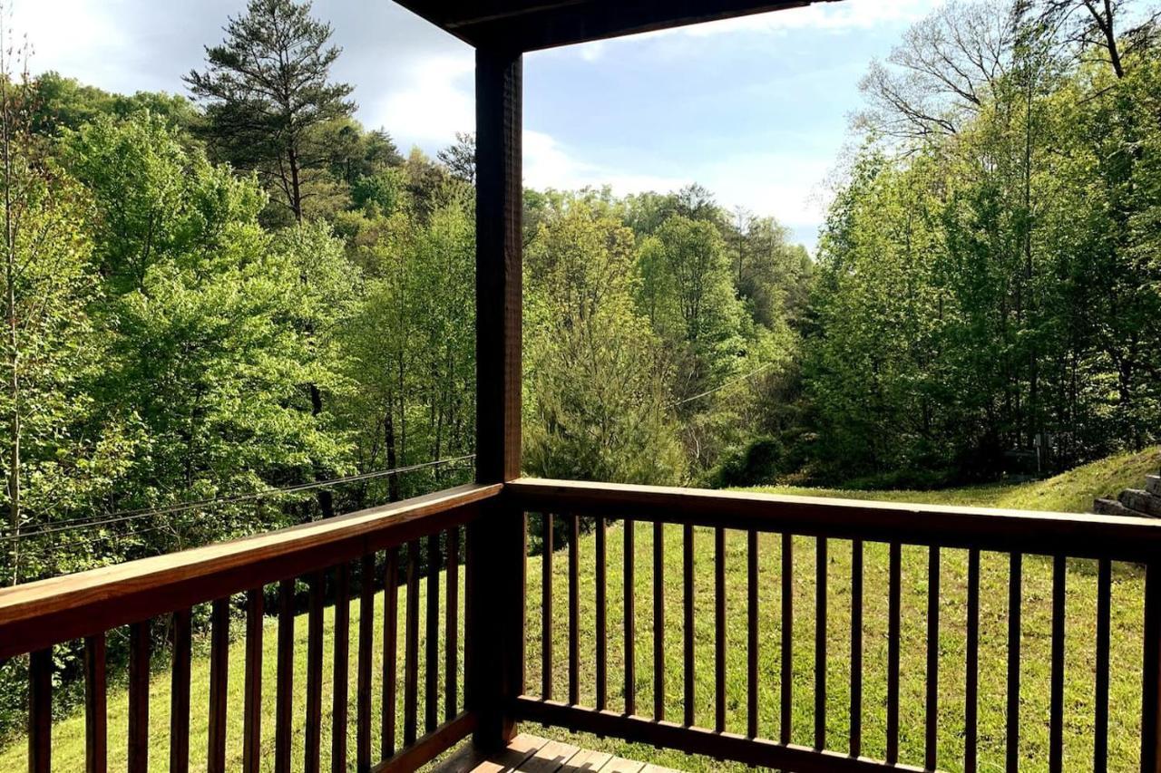Smoky Mtn Hideaway - Cabin W/ Hot Tub & Pool Table Villa Sevierville Kültér fotó